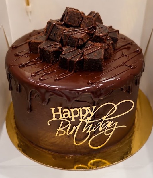 Soomy Cake chocolate Matilda cake with chocolate topping